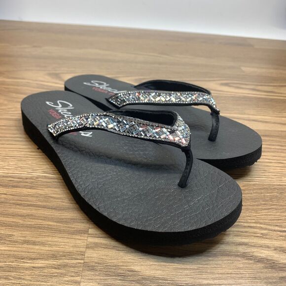 Skechers Yoga Foam Flip Flops Sandals Rhinestone Beaded Thong Womens Sz 8 - Picture 1 of 9